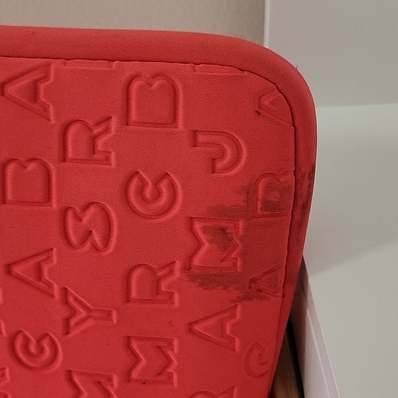 MARC  BY  MARC JACOBS Neon  Neoprene  Tablet Case - Picture 5 of 16